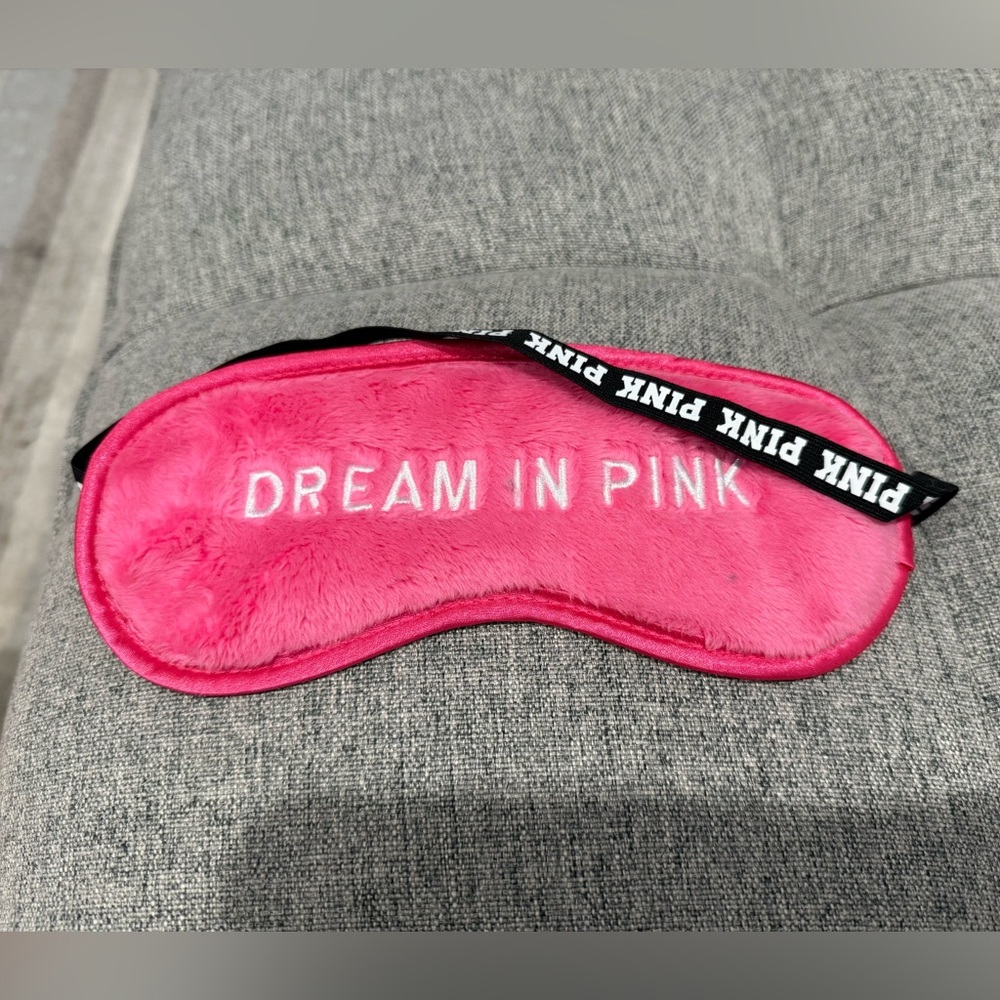 Brand new without tags PINK Victoria’s Secret sleep mask